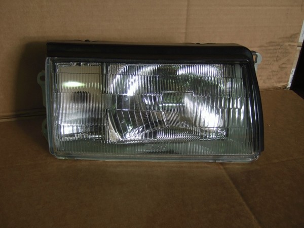 GC 10/85 - 10/87 HEADLAMP HEADLIGHT HEAD LIGHT BRAND NEW RH - FORD METEOR