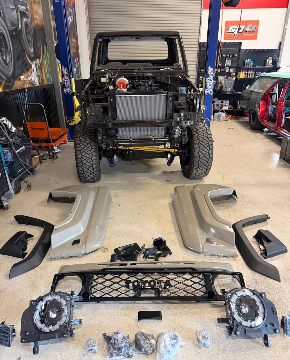 Factory Style Facelift Conversion Kit to 2024 Toyota LandCruiser fits Toyota LandCrusier Ute 76 78 79 Series