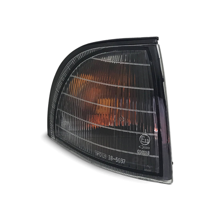 Indicator Corner Light RIGHT fits Mitsubishi Magna TE TF TH TJ