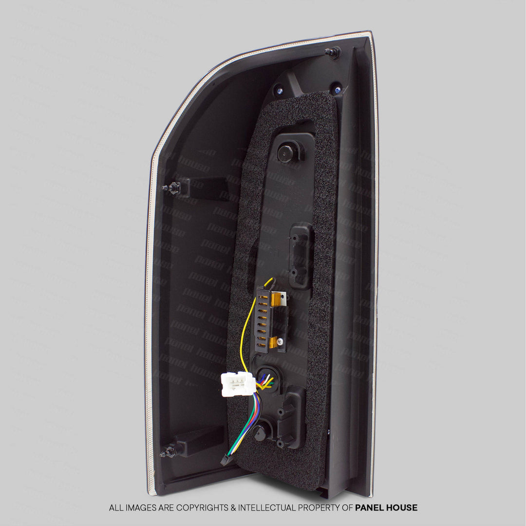 Black Tail Lights Full LED Fits Nissan Patrol GU Y61 2004-2013 Wagon