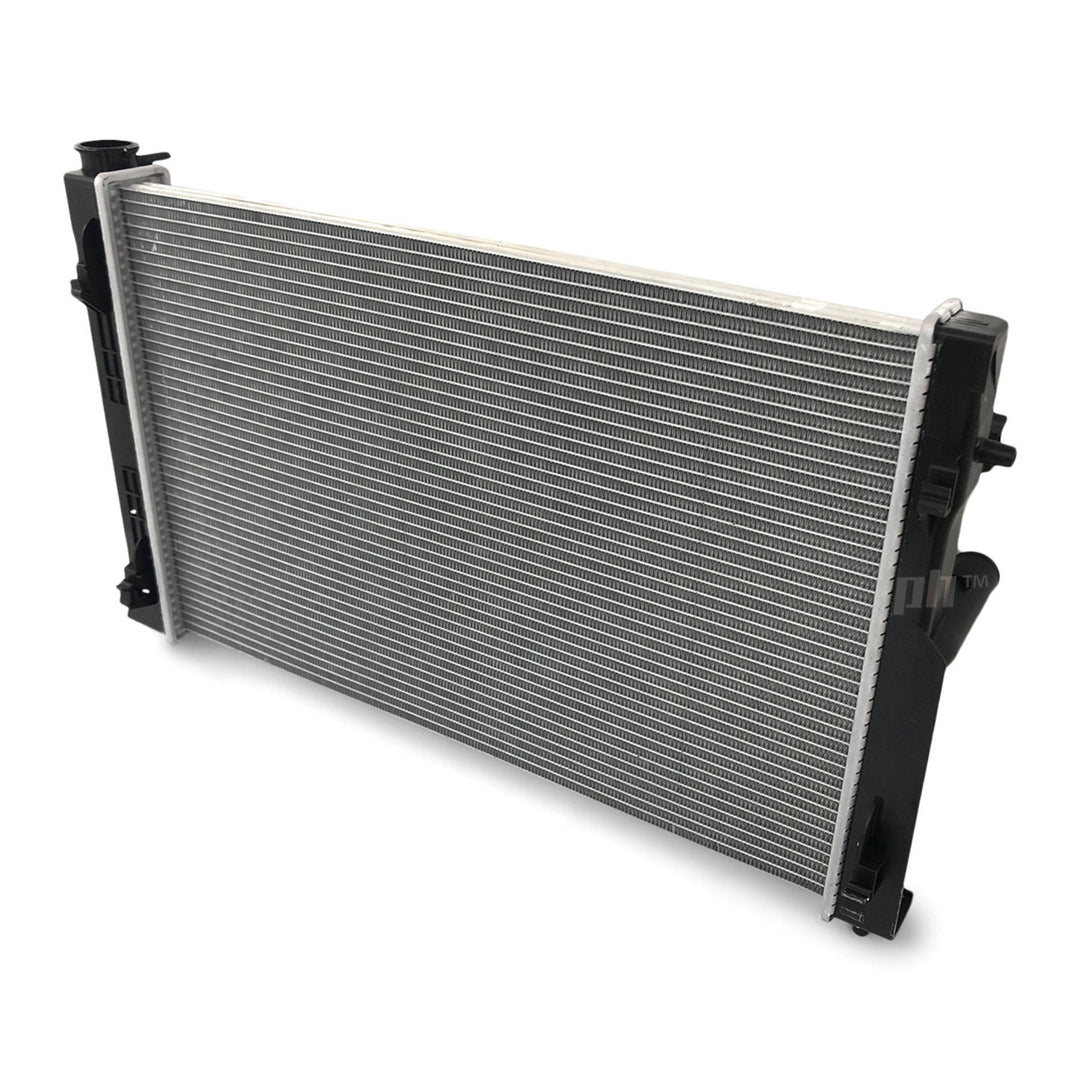Radiator fits Holden Commodore VZ V8 5.7L 6.0L 2004 - 2006 Sedan Ute Wagon
