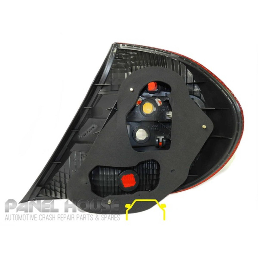 Tail Light RIGHT Fits Toyota Camry 36 Series 2002 - 2004
