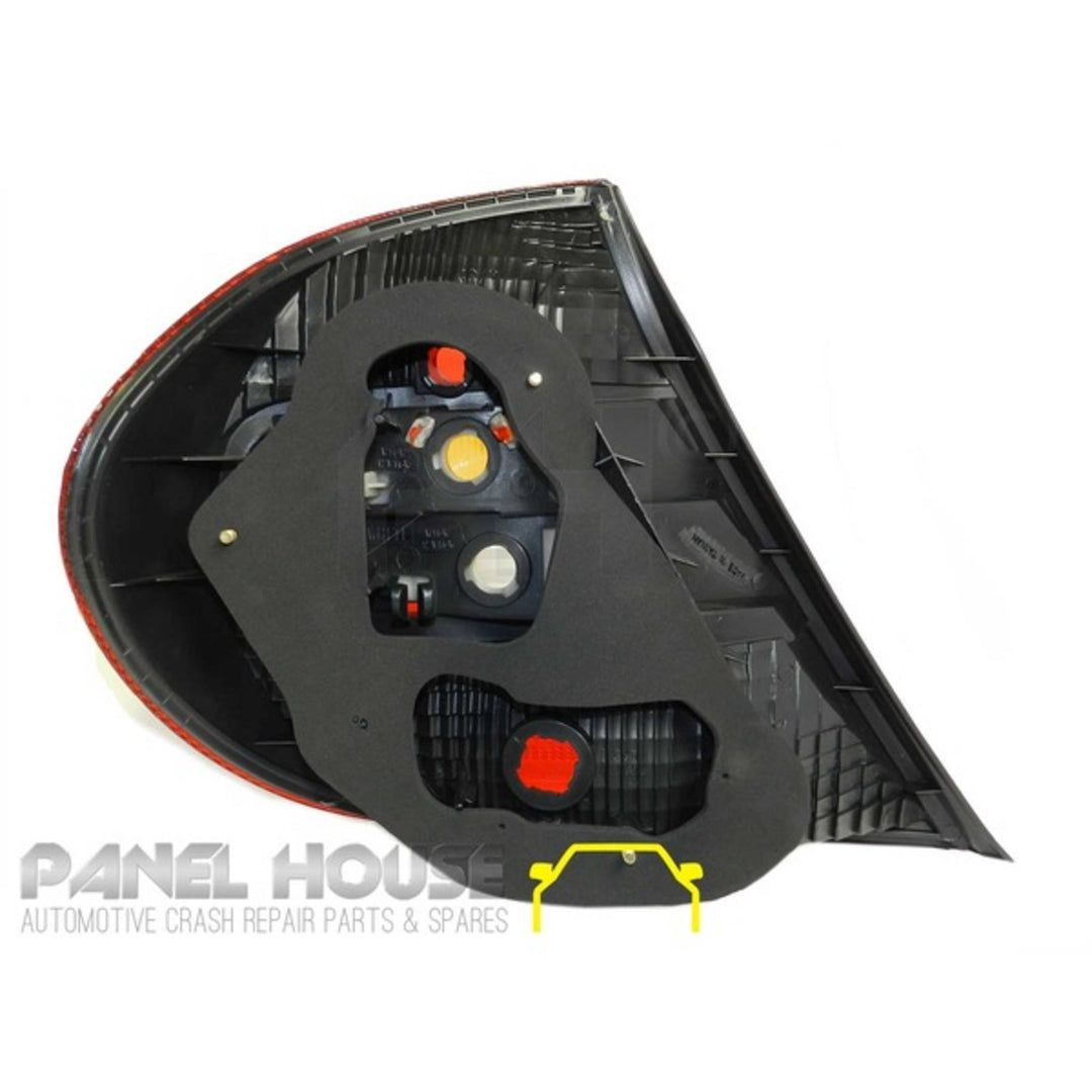 Tail Light LEFT Fits Toyota Camry 36 Series 2002 - 2004