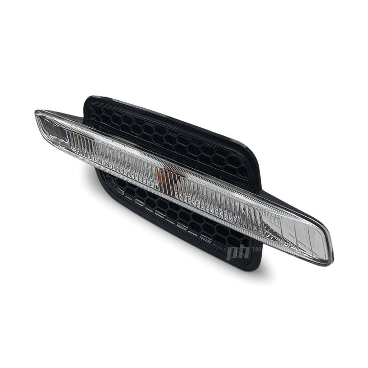 Indicator Guard Repeater Light Flashers & Bulbs PAIR fits Holden Commodore VE