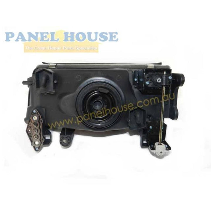 Headlight RIGHT fits Mitsubishi L300 SJ Express Van 2000 - 2010