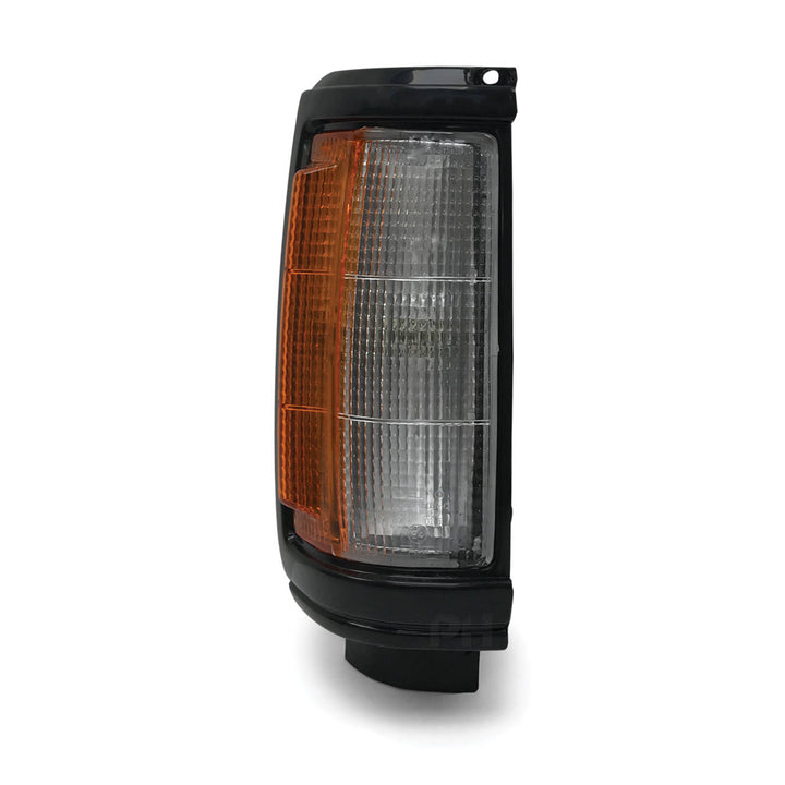 Corner Indicator Park Light RIGHT Fits Mitsubishi Triton ME-MJ 1986 - 1996