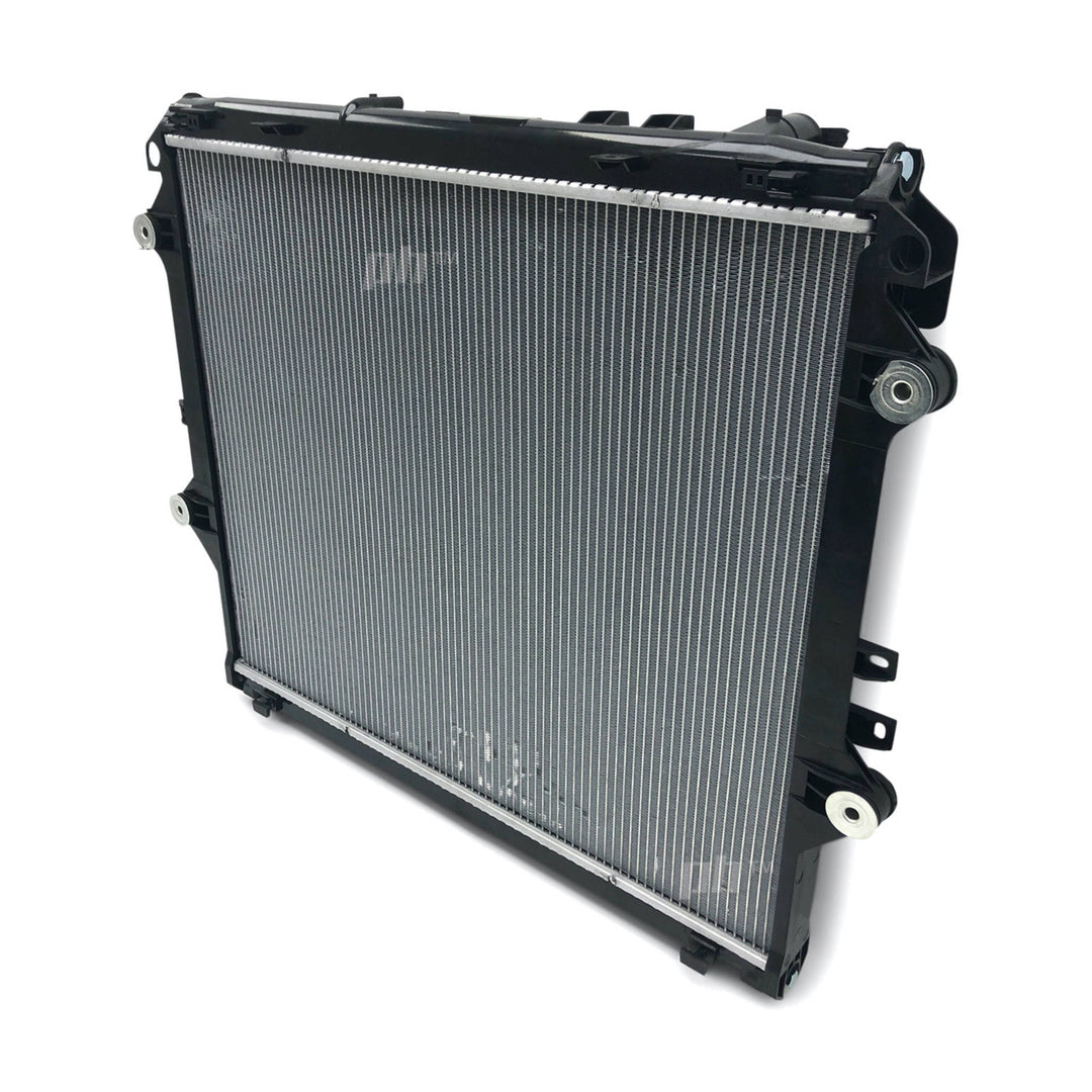 Radiator Manual 2.4L 2.8L Turbo Diesel Fits Toyota Hilux N80 2015 - 2020