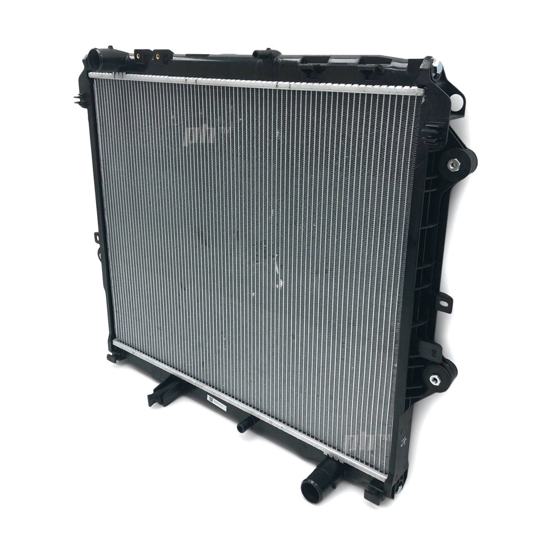 Radiator Manual 2.4L 2.8L Turbo Diesel Fits Toyota Hilux N80 2015 - 2020
