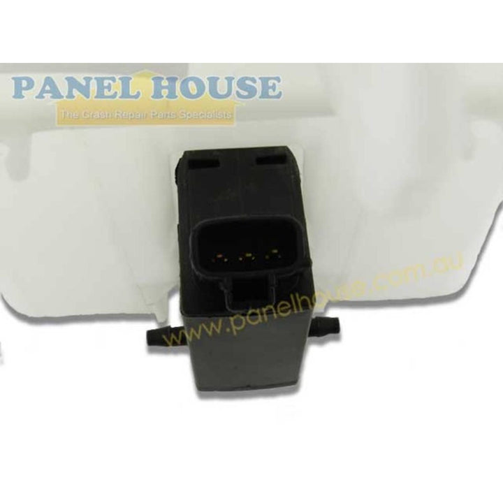 Washer Bottle Windscreen Fits Toyota Corolla  ZZE122 Hatch 01-07