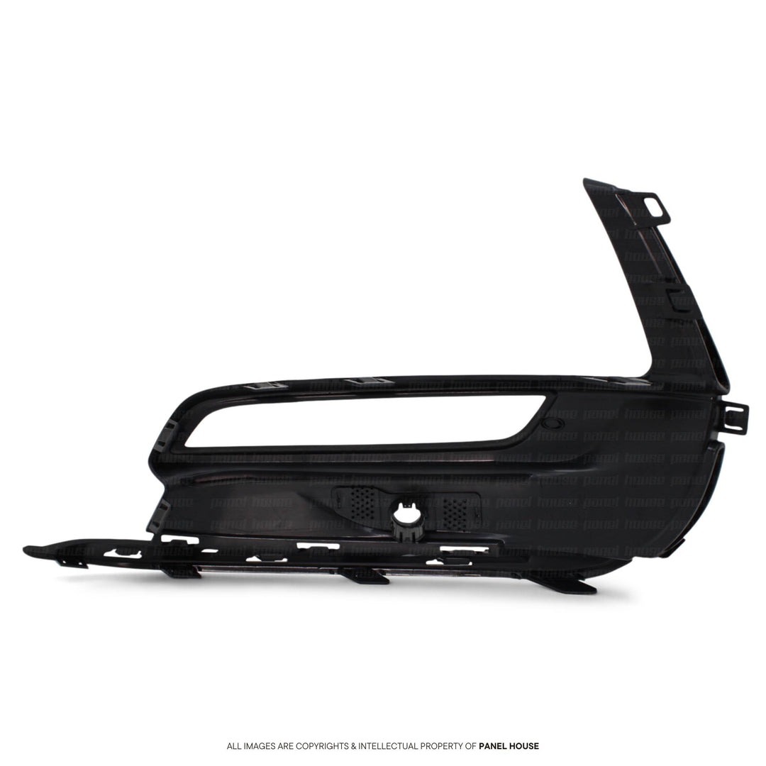 Gloss Black Fog Light Surround DRL RIGHT fits Holden Commodore VF Series 2 Black Series 2015 - 2018