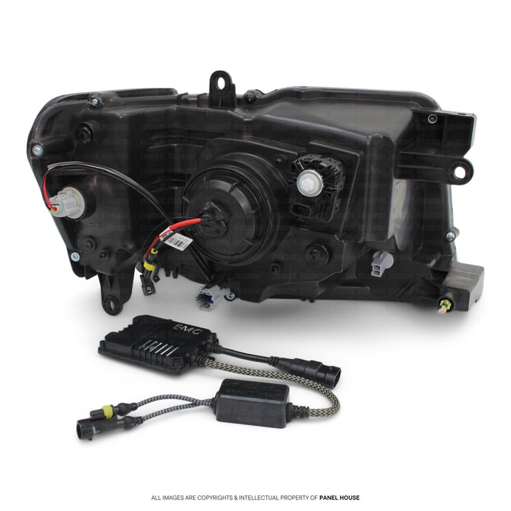 Headlights PAIR Dubai Style fits Nissan Patrol GU Y61 04/04-2015 1 Piece with Xenon bulbs and ballasts