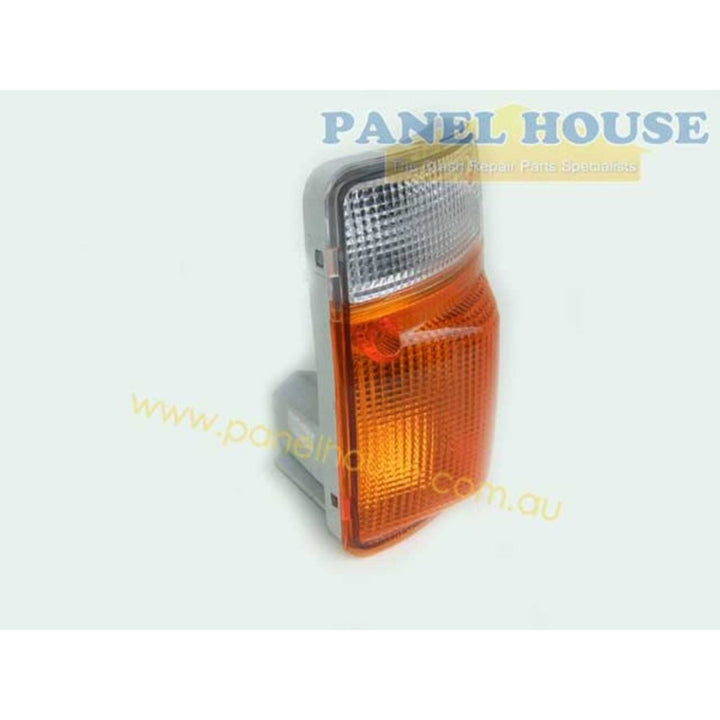 Corner Indicator Park Lights PAIR Fits Nissan Patrol GQ 1994 - 1997