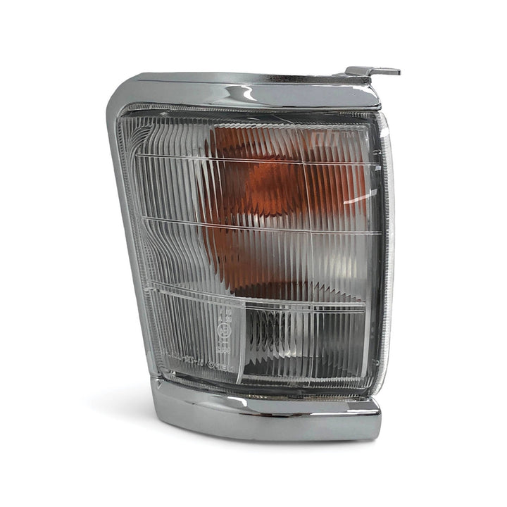 Corner Indicator Park Light Chrome RIGHT Fits Toyota Hilux 2WD 1997 - 2001 RH