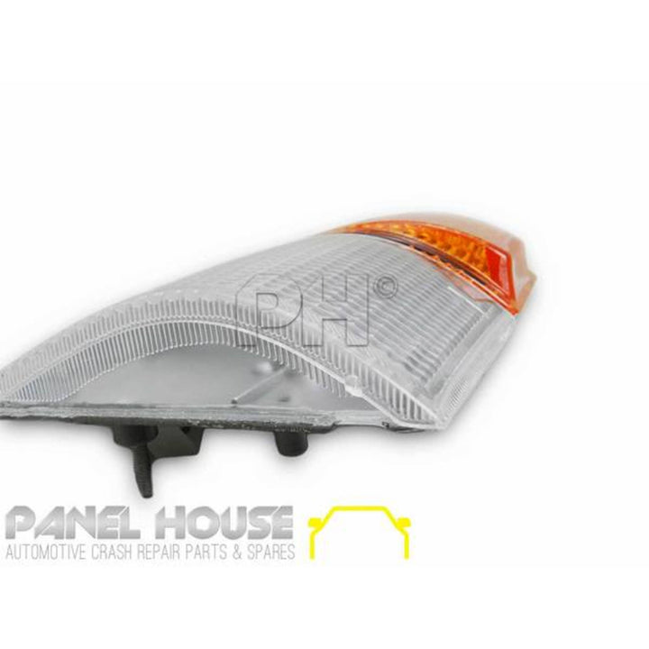 Corner Indicator Park Lights PAIR AMBER BOTTOM Lens Fits Toyota Hiace 1983 - 1985