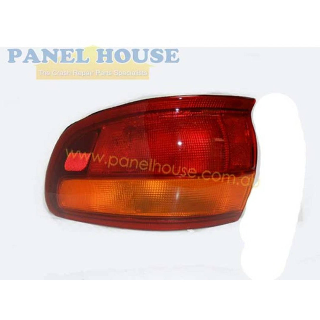 Tailight PAIR fits Toyota Tarago TCR Series Van 1990-2000