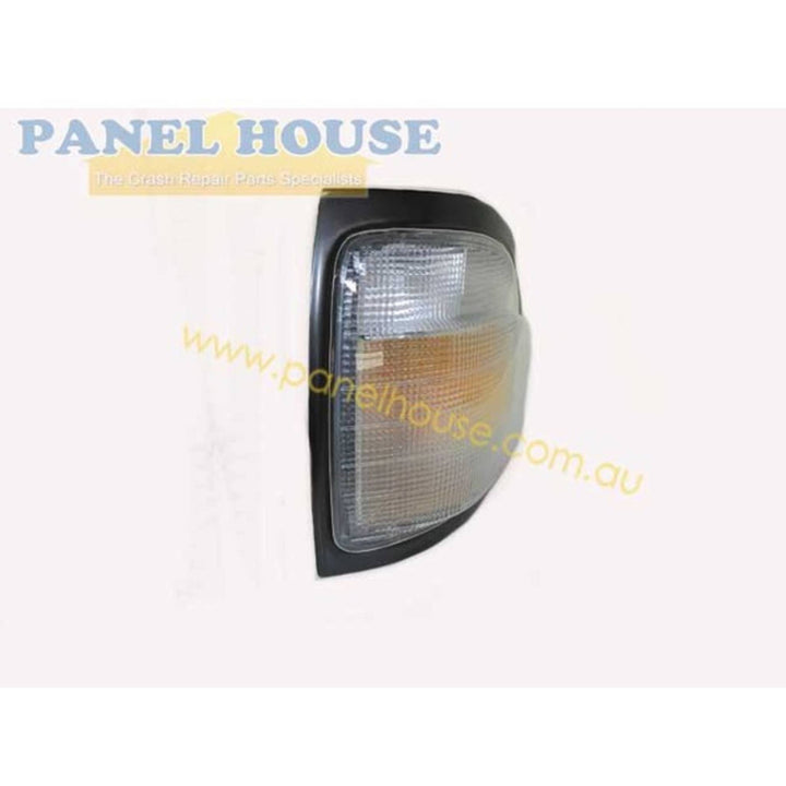 Indicator Light PAIR Front Corner Fits Toyota TownAce Van 92-96
