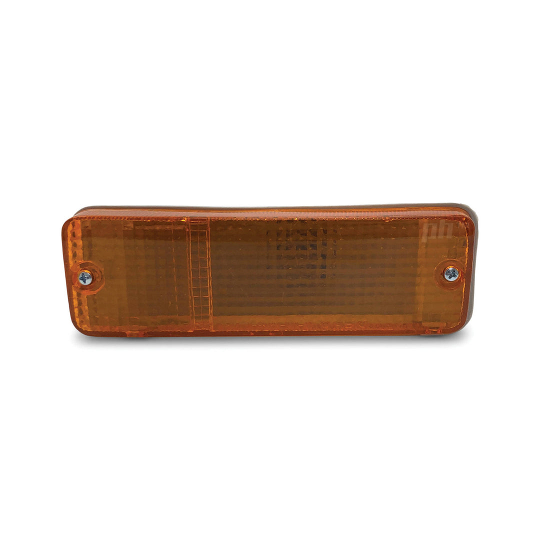 Front Bumper Indicator Light LEFT Fits Toyota Hilux Ute 2WD 4WD 1983 - 1988
