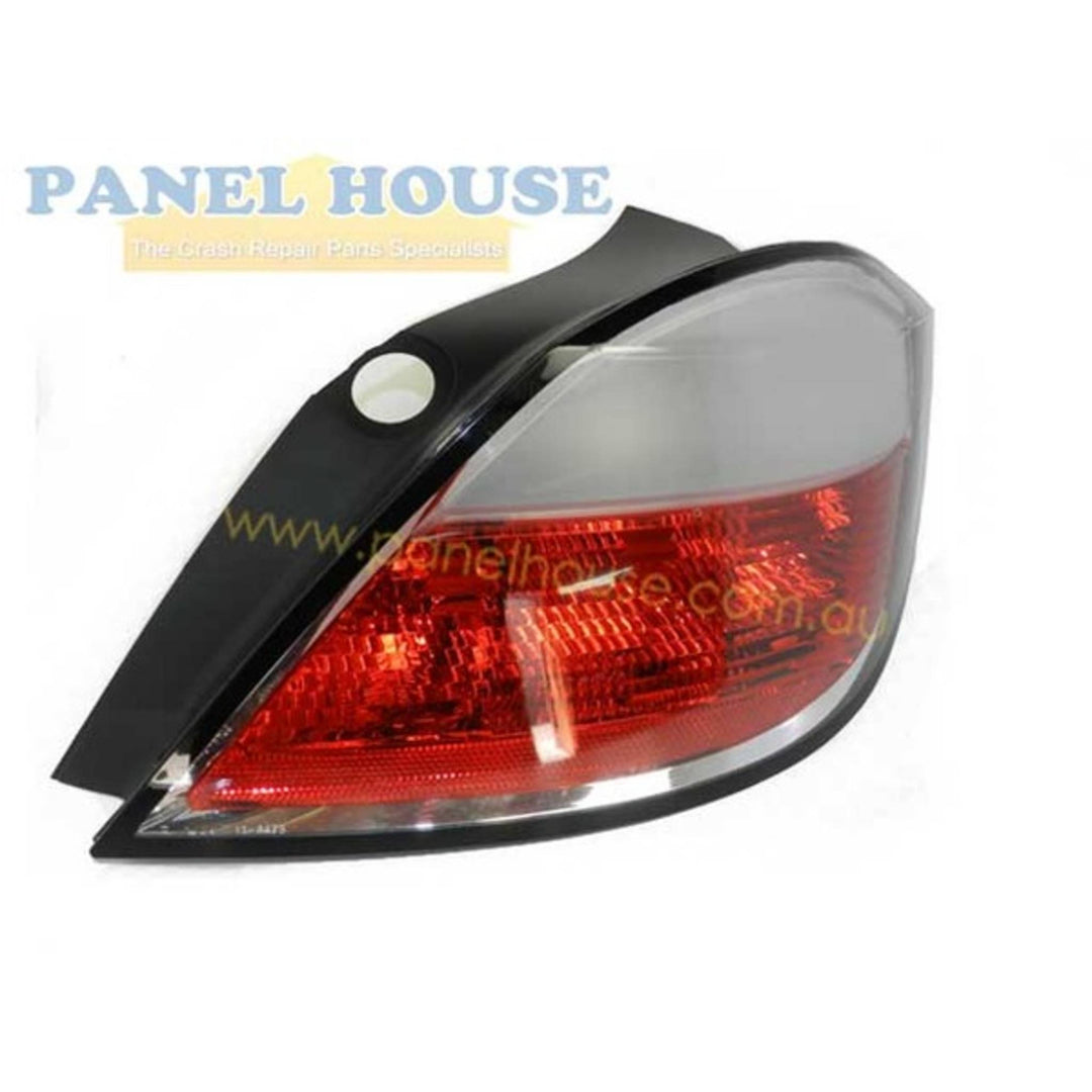 Tail Lights PAIR Red & Frosted fits Holden Astra AH 5 Door 2004 - 2007