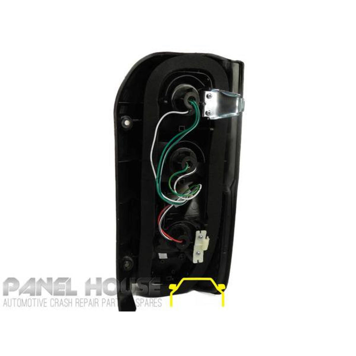 Taillight PAIR Fits Toyota Hiace / Commuter Van 89 - 05 Brand New RH+LH